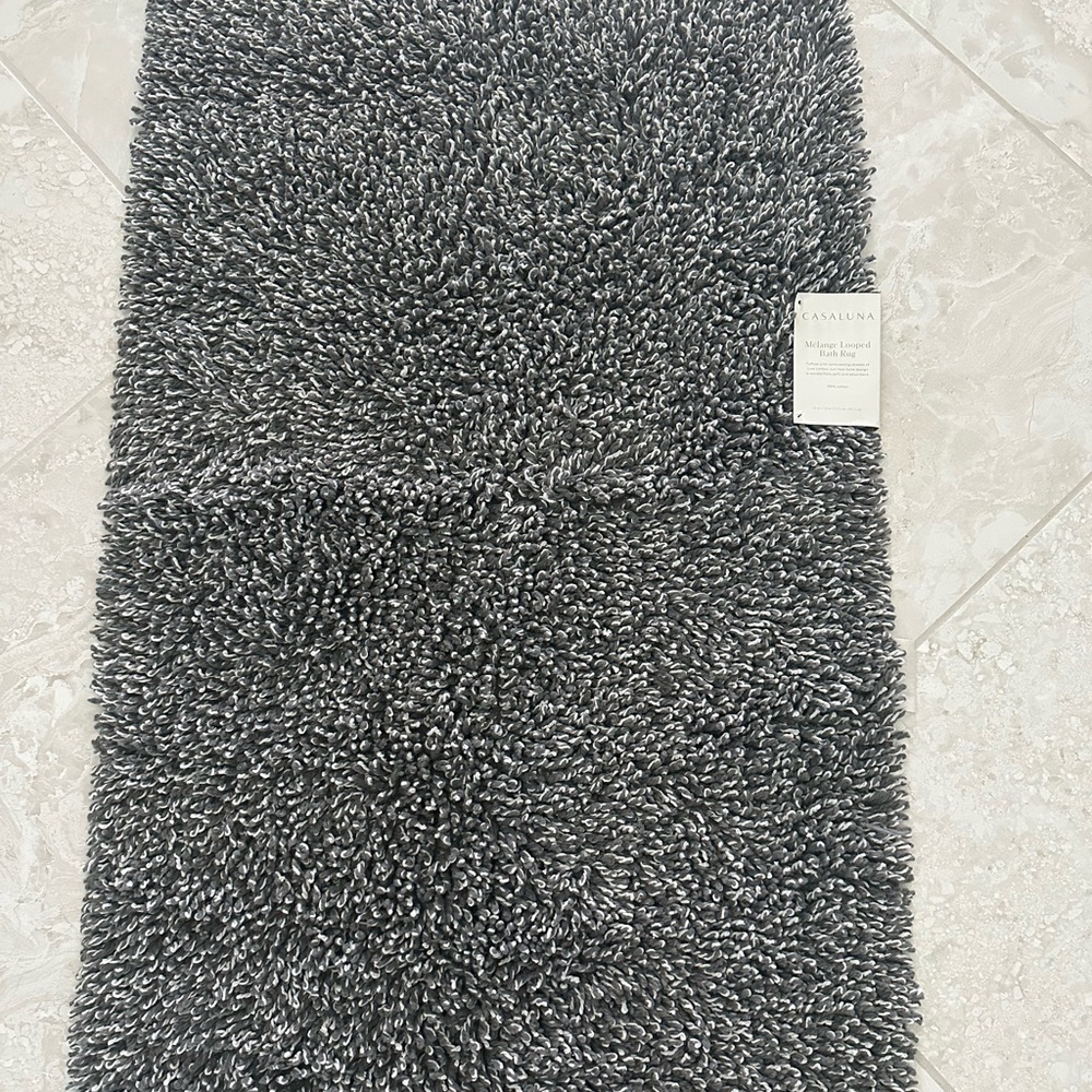 Casaluna Mélange Looped Bath Rug in Gray